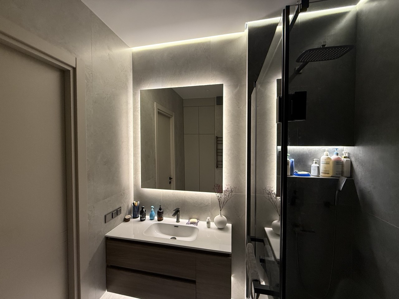 Прямоугольное зеркало с LED-подсветкой