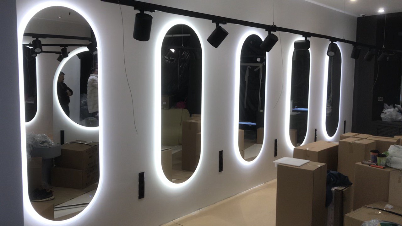 Зеркало Капсула с LED-подсветкой